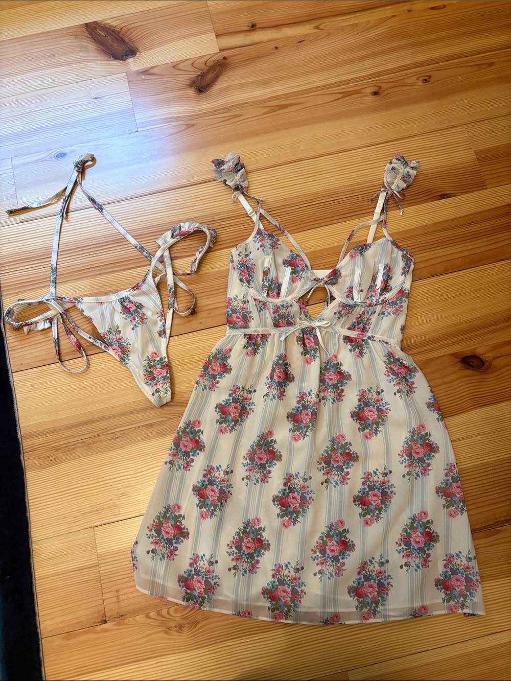 For Love & Lemons White Floral Set